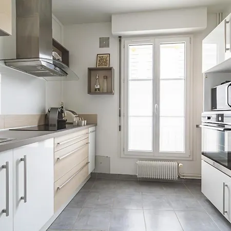 Le Tambour Appartement Lumineux Au Centre De Reims Exterior photo